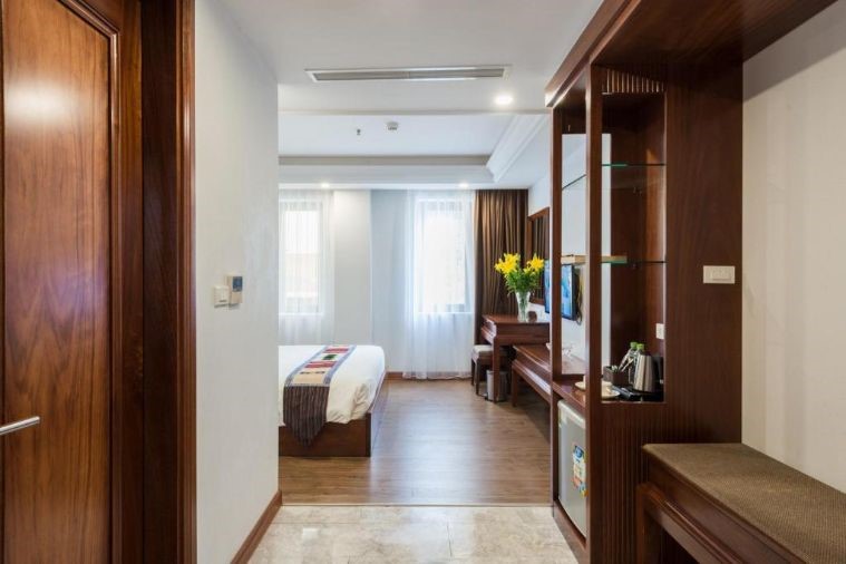 Superior Double Window